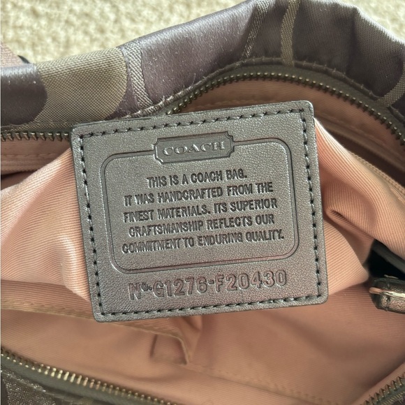 Coach signature crossbody handbag with zipper - Picture 3 of 7